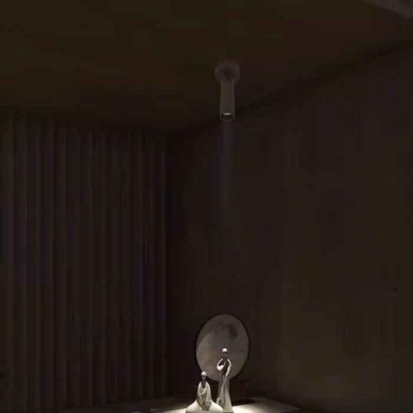 Den-roi-LED-spotlight-chieu-diem-goc-chieu-hep-3-do-8-do-