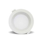 Phòng master được tái sinh từ đèn LED downlight lỗ trần 90